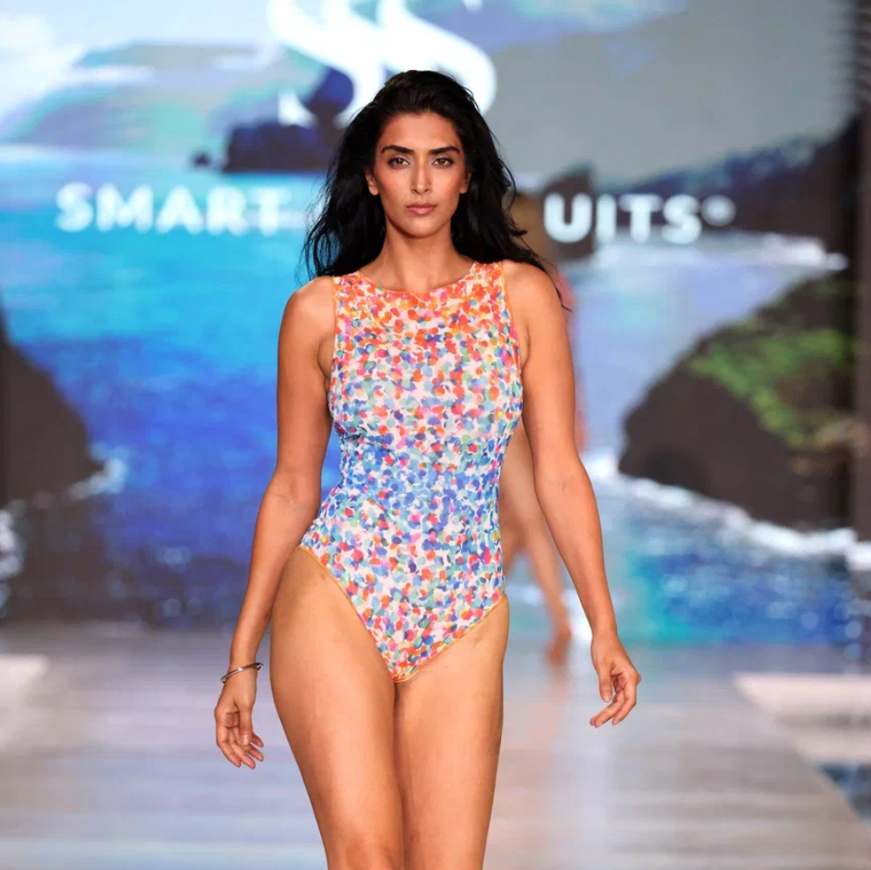 SLEEVELESS SWIMSUITS