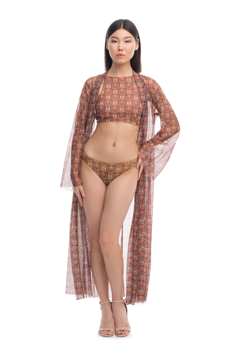 This document provides a concise overview of a sustainable Africa print beach robe, offering SPF 15 protection and tan-without-tan-lines technology. Ideal for individuals with visual impairments or low-bandwidth connections seeking stylish, sun-safe beachwear options